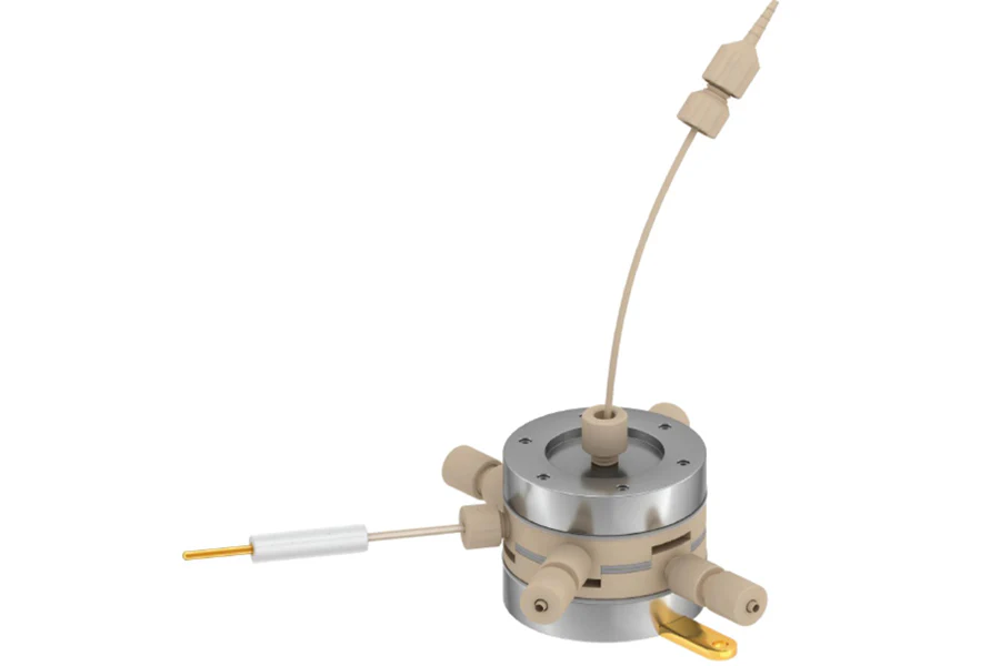 Split Electrochemical Flow Cell with Three-Electrode Configuration for In-situ Mass Spectrometry Research - SEFC-TEC-MS